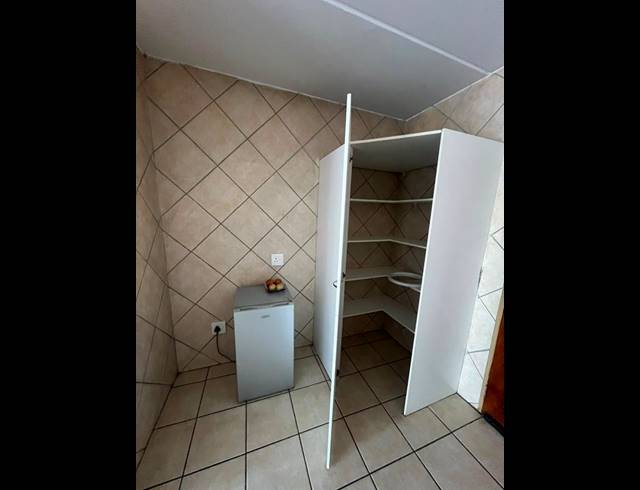 2 BEDROOM PROPERTY TO RENT IN WELTEVREDEN PARK